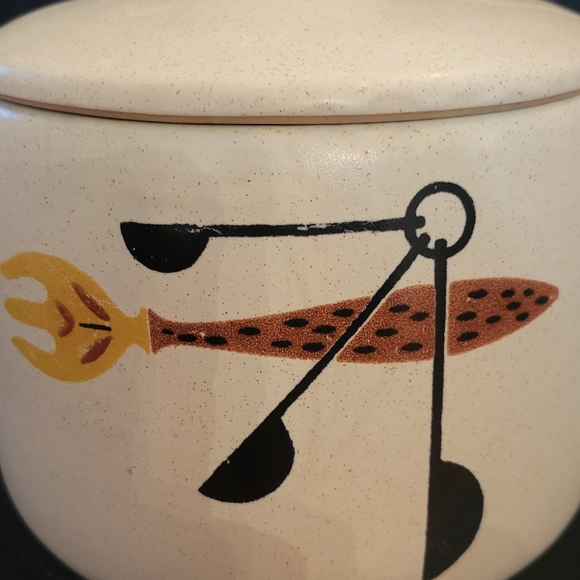 Vintage Mid Century 1950s WEST BEND USA Pottery STONEWARE. Crock or Bean Pot. - Picture 2 of 7
